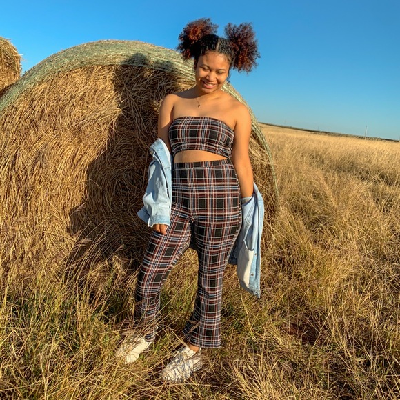 Meet your Posher, Celeste - Picture 2 of 3